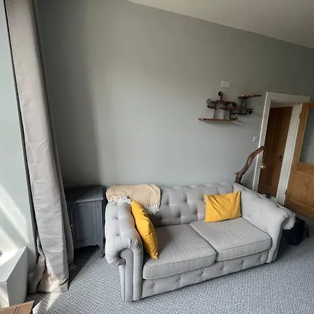Newly Refurbished Flat