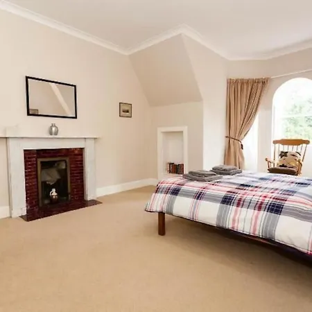Appartamento Entire, & Fully- Equipped Flat, West End *