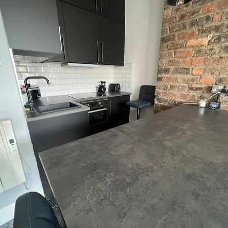 Newly Refurbished Flat *