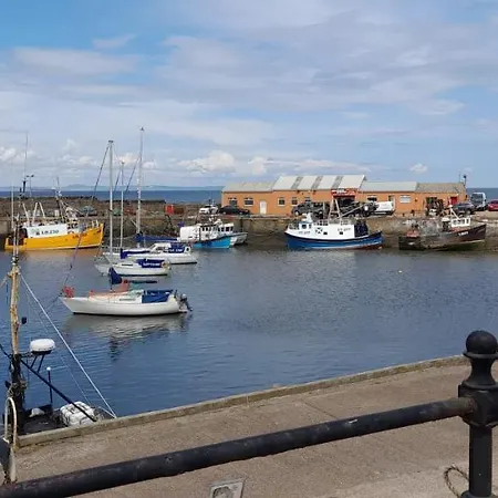 Belfry 2 - Luxury Spacious Family Caravan Camping Edinburg