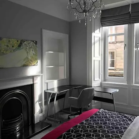 Grange Lone Entire With Two Double Beds *