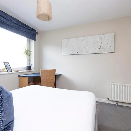Altido Stylish Flat With Free Parking Apartament
