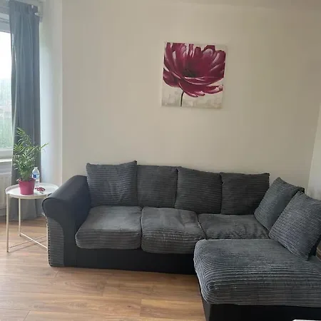 Appartamento Central Two Bedrooms Apt For 4-6 *
