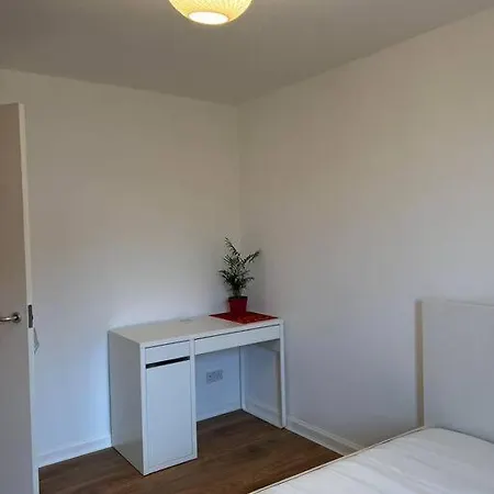 Central Two Bedrooms Apt For 4-6 * Edimburgo