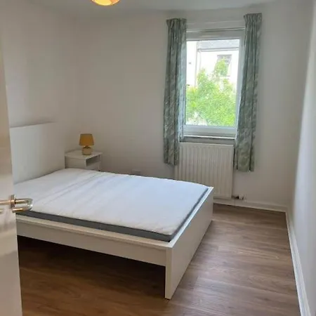 Appartamento Central Two Bedrooms Apt For 4-6