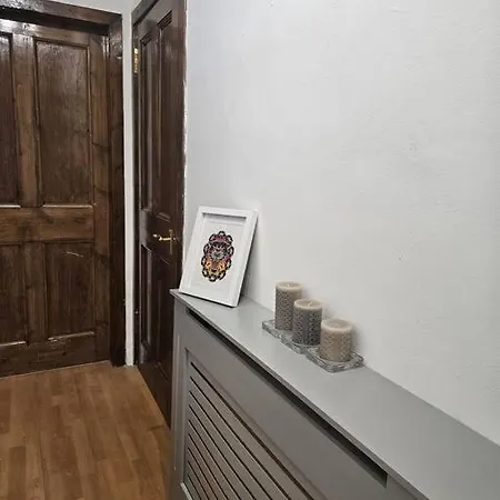 Spacious Flat In Lägenhet *