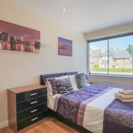 公寓 Stylish Modern Newly Built 15 Min From Centre