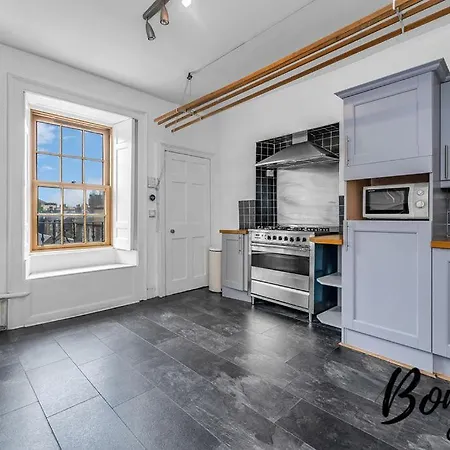 Apartamento Voltaire - New Town 3br-2ba, Castle Street By Bonjour Residences Edimburgo