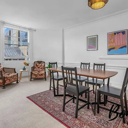 Voltaire - New Town 3br-2ba, Castle Street By Bonjour Residences Apartamento *