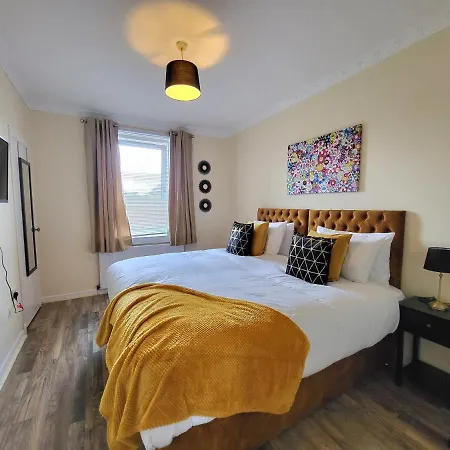 Apartment Sensational Apartments- Ferry Road *