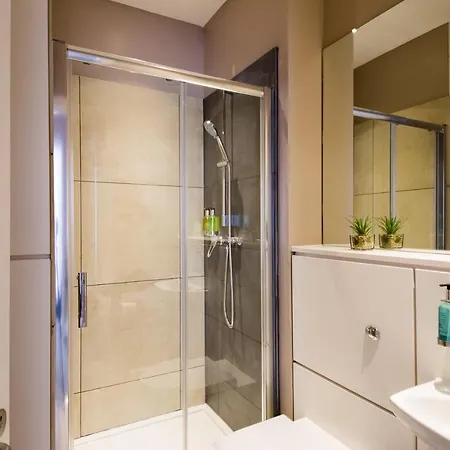 Apartman The Spires Serviced *