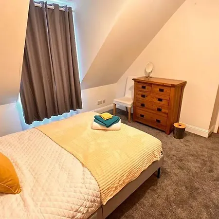 Hidden Gem:4bedroom In The *