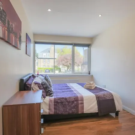 公寓 Stylish Modern Newly Built 15 Min From Centre *