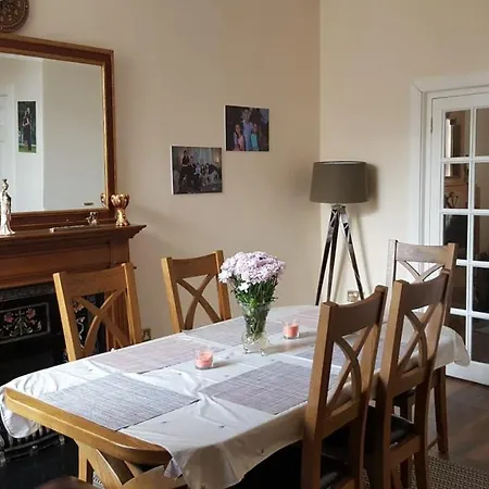 Edinburgh Cottage