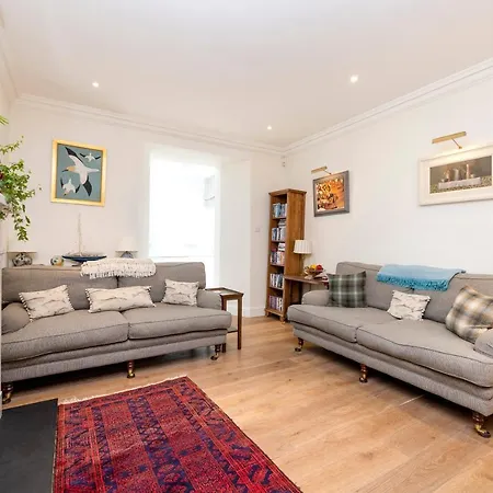Appartamento Elegant 3-bedroom In Centre *