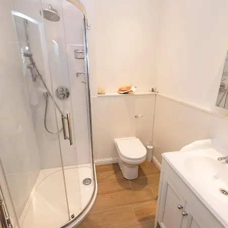 Elegant 3-bedroom In Centre Edimburgo