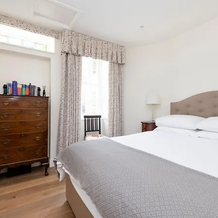 Elegant 3-bedroom In Centre * Edimburgo