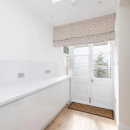 Appartamento Elegant 3-bedroom In Centre *