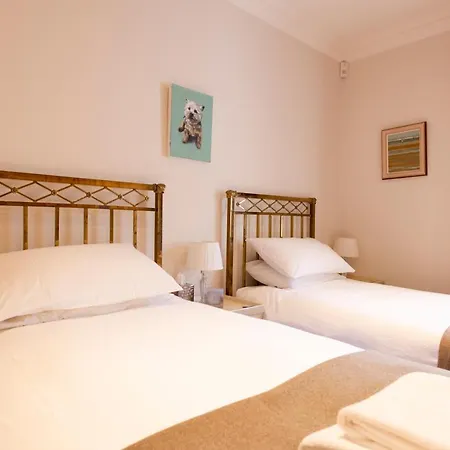 Elegant 3-bedroom In Centre