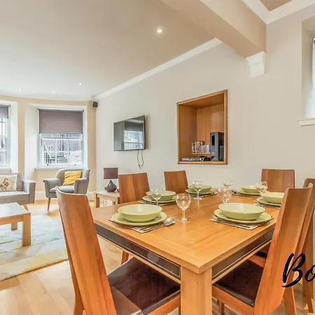 Montmartre - New Town 3br-3ba Main Door - By Bonjour Residences Daire Edinburgh