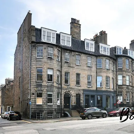 Montmartre - New Town 3br-3ba Main Door - By Bonjour Residences Daire