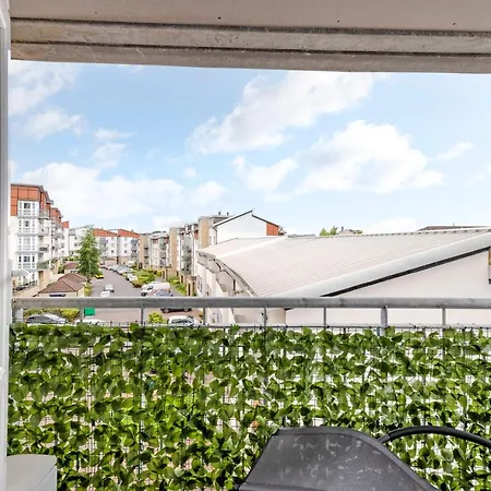 Joivy Elegant Flat With Balcony 에든버러