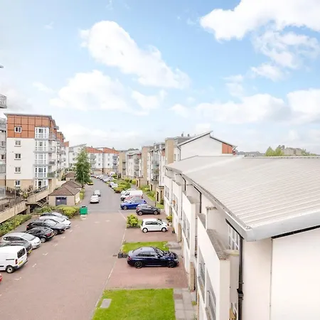 Joivy Elegant Flat With Balcony