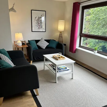 Newly Furnished 2bed Flat With Peaceful Views Edinburgh