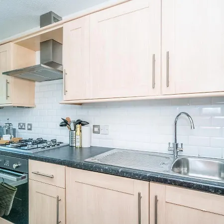 Newly Furnished 2bed Flat With Peaceful Views