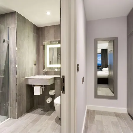 Doubletree By Hilton Edinburgh - Queensferry Crossing Hotel
