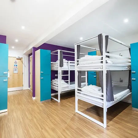 A&o Hostel *