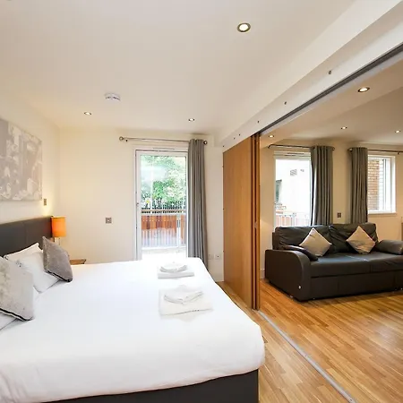 Apartahotel Staycity West End