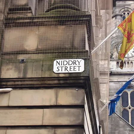 Apartment Niddry Street *