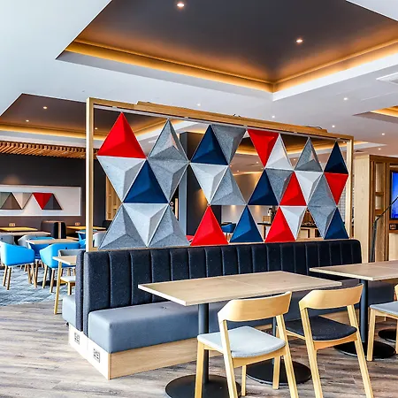 Holiday Express City West By Ihg Hotel