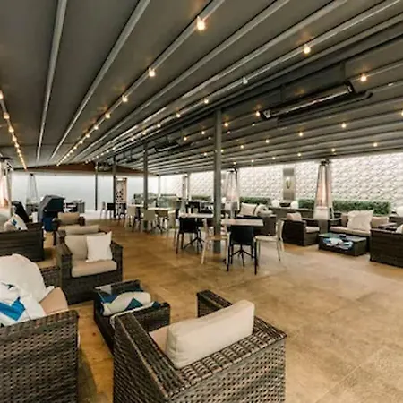 Hotel The Place 4*