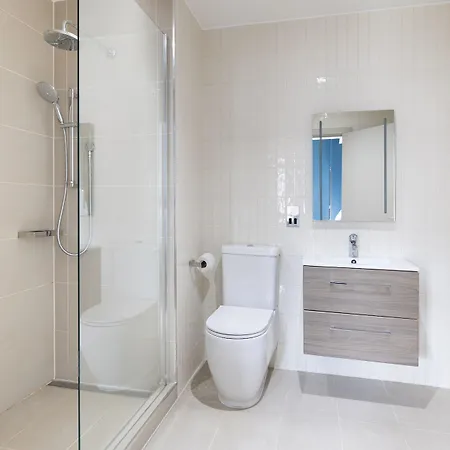 Heeton Concept Queen Street Aparthotel 4*