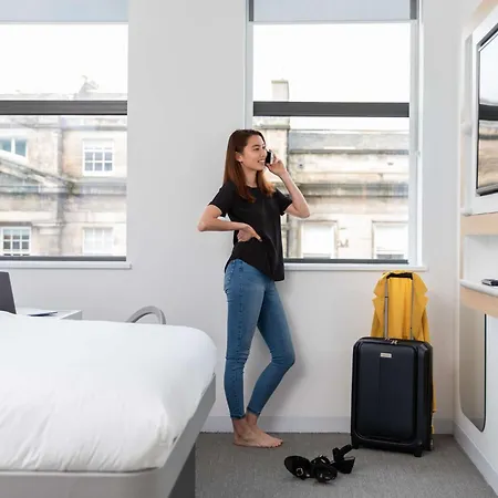Yotel 4*