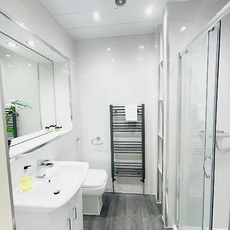 Large Flat In With Mountain Views *