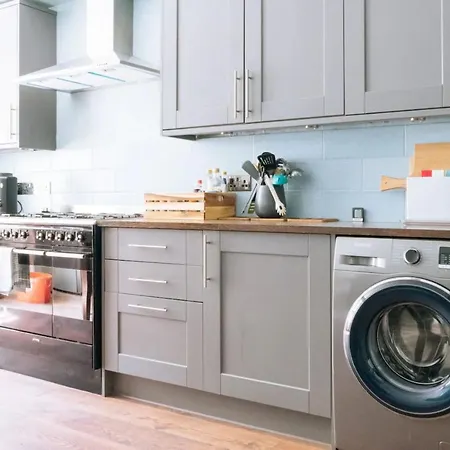 Spacious & Welcoming 2bd Flat - Apartamento
