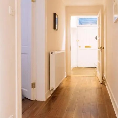 Spacious & Welcoming 2bd Flat - Apartamento Edimburgo