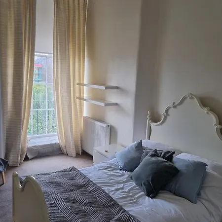 3 Double-bed Georgian In Prime Location * Edinburg