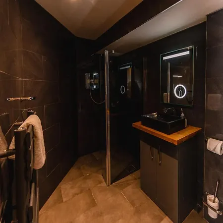 아파트 Superb Luxury Quality On Canal 에든버러