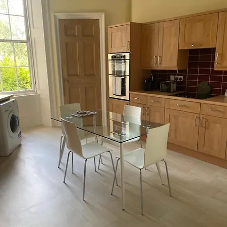 Private Guest In Georgian Townhouse In Centre Edinburgh