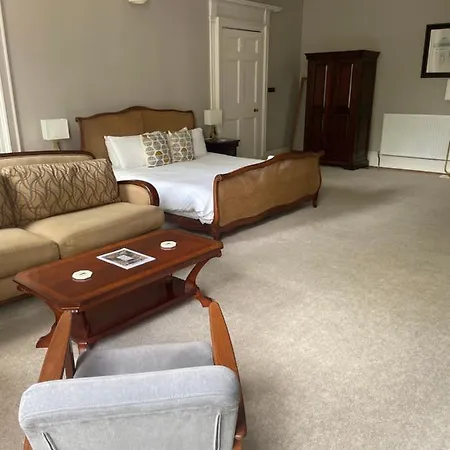 Private Guest In Georgian Townhouse In Centre Homestay