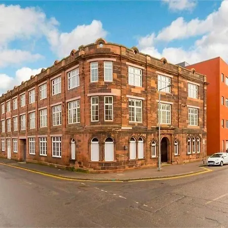 Spacious 2 Bedroom Edinburgh