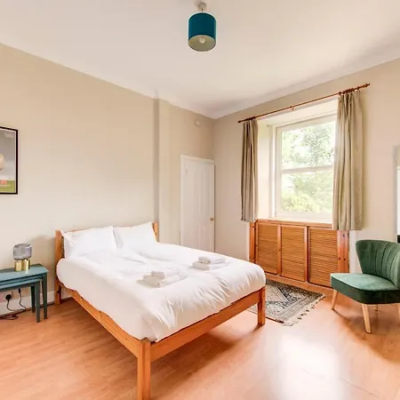 Appartamento Guestready - Amazing Bright 2bdr In Meadowbank Edimburgo