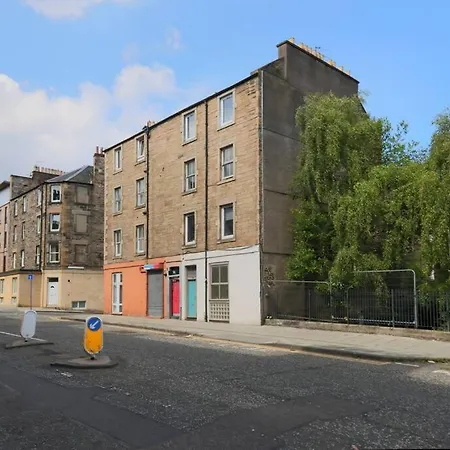 Apartment Cosy & Broughton 2br Near Centre *