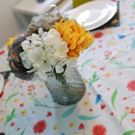 Cosy & Broughton 2br Near Centre Апартаменты *