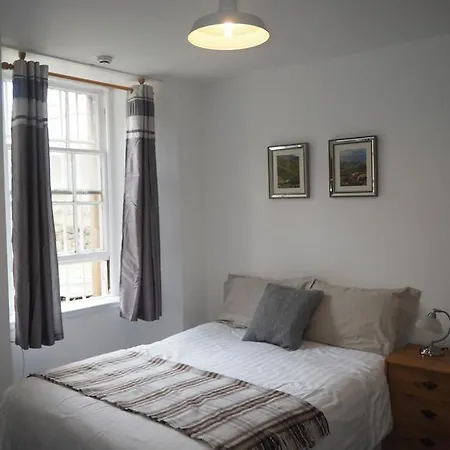 City Guest House 3*