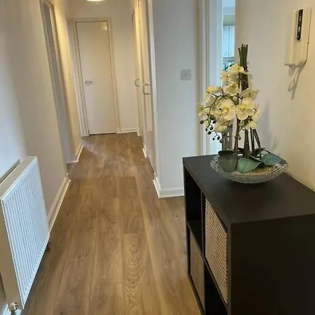 2 Bed Flat Close To Uni Edinburgh